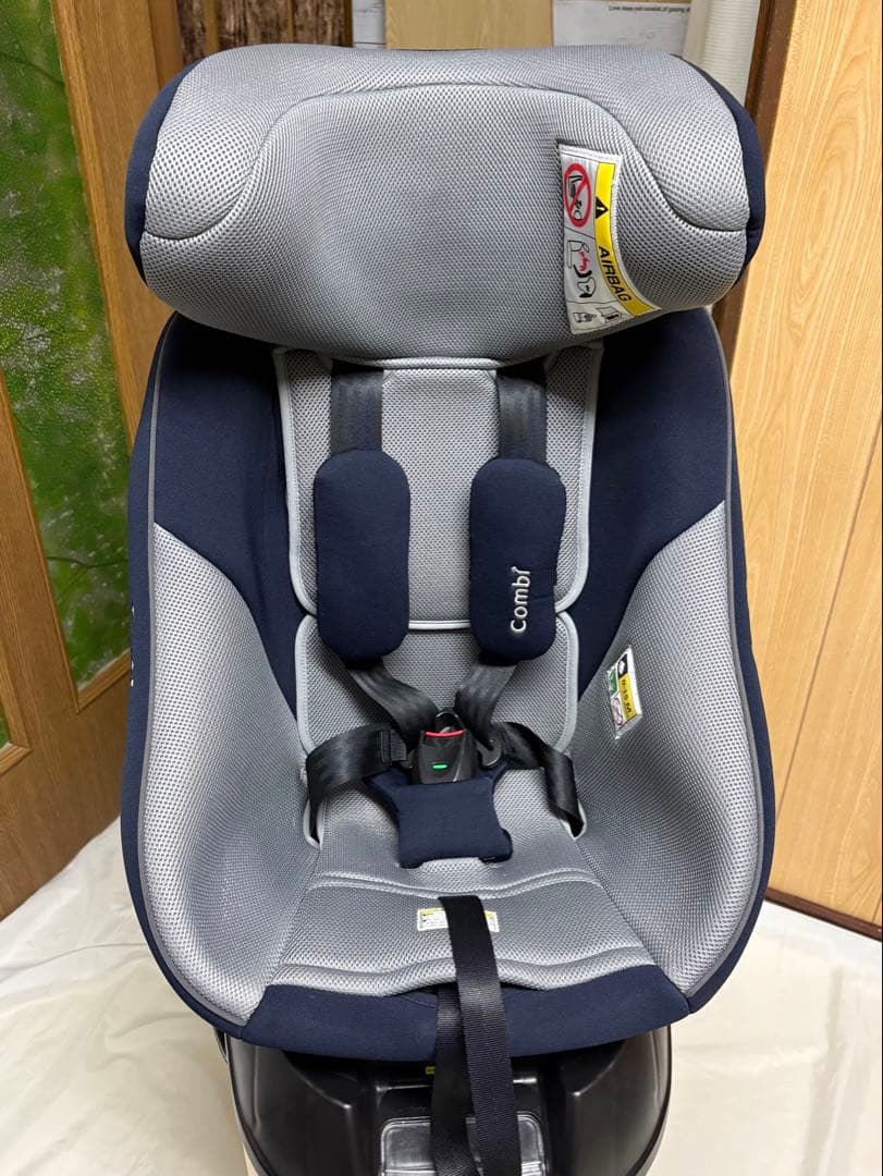 コンビ クルムーヴアドバンス ISOFIX エッグショック チャイルドシート 美
