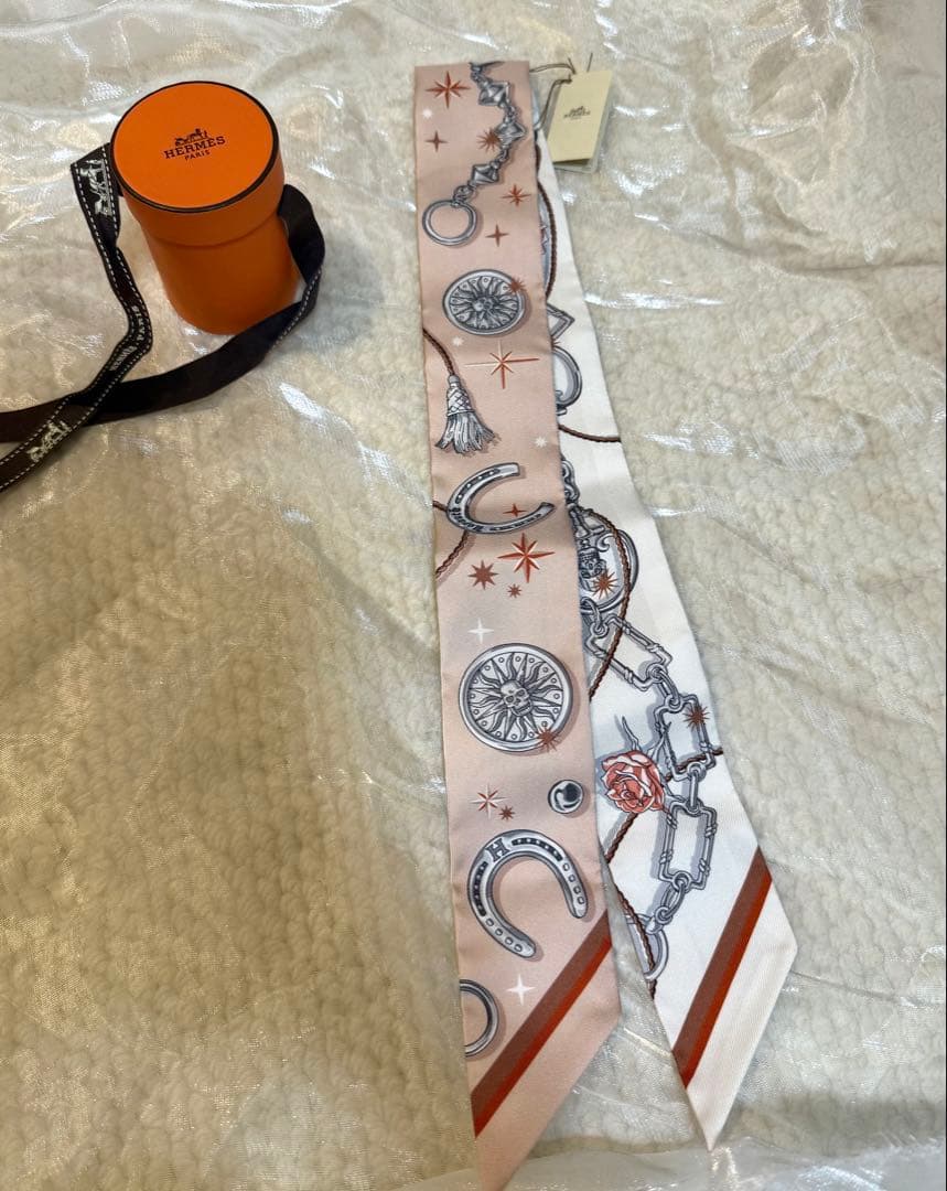 新品未使用　エルメス　2025年新作　ツイリー　セラフェット　ベージュ　箱あり