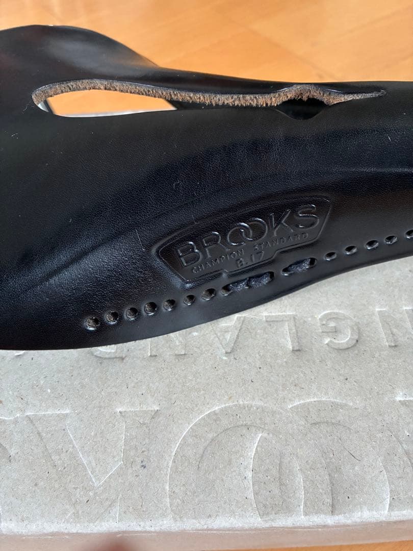 パーツ BROOKS b17 carved