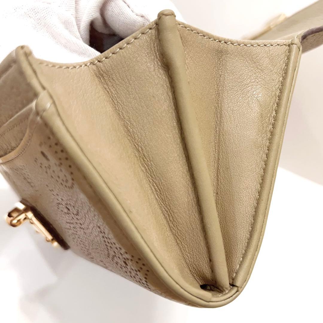 ルイヴィトン マヒナ ポルトフォイユ イリス 長財布 ベージュ M58088