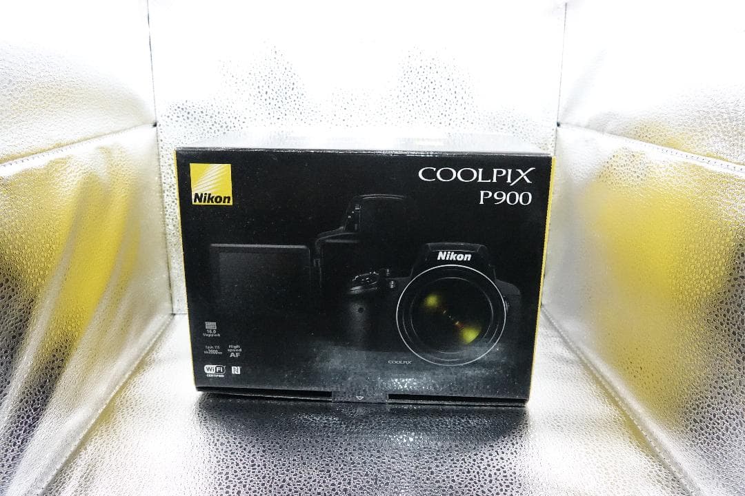 Nikon COOLPIX P900 　外箱、ポーチその他小物付属