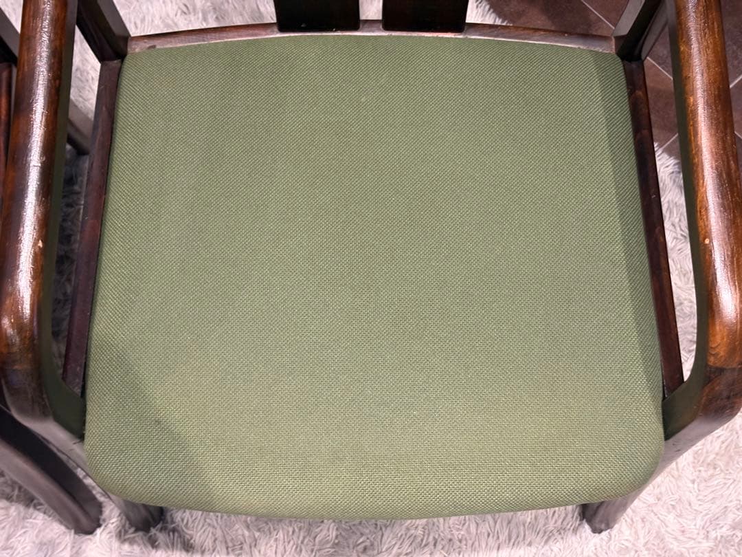 ②karimoku カリモク　アームチェア　ダイニングチェア　ビンテージ　IZ