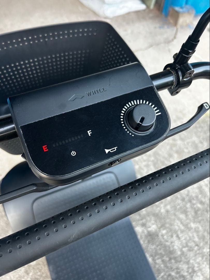 WHILL 電動シルバーカー 白