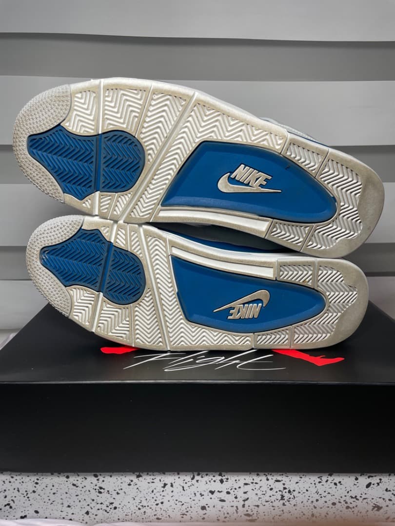 エアジョーダン4 ミリタリーブルー (2024)