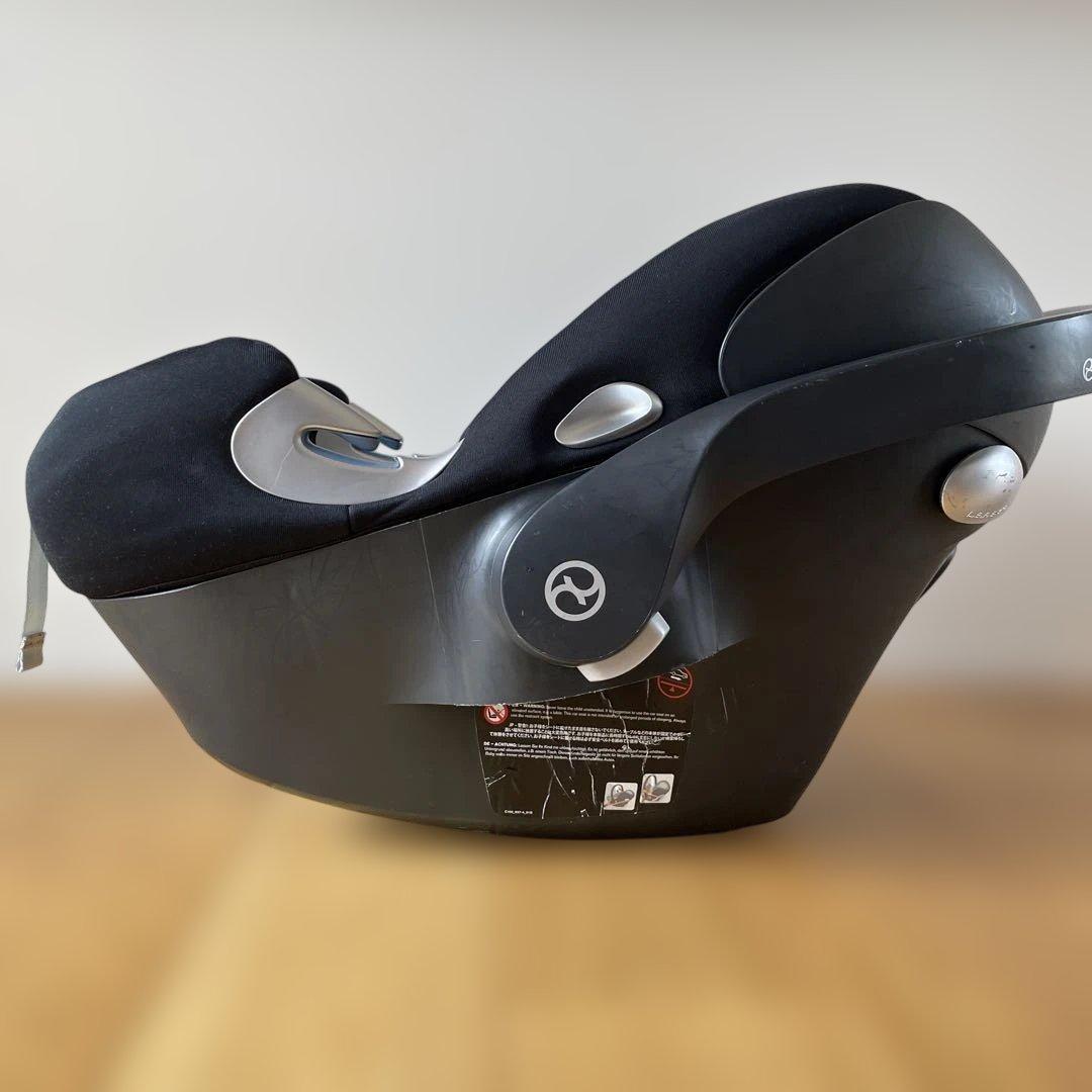 Cybex サイベックス　ATON Q チャイルドシート　ベース付