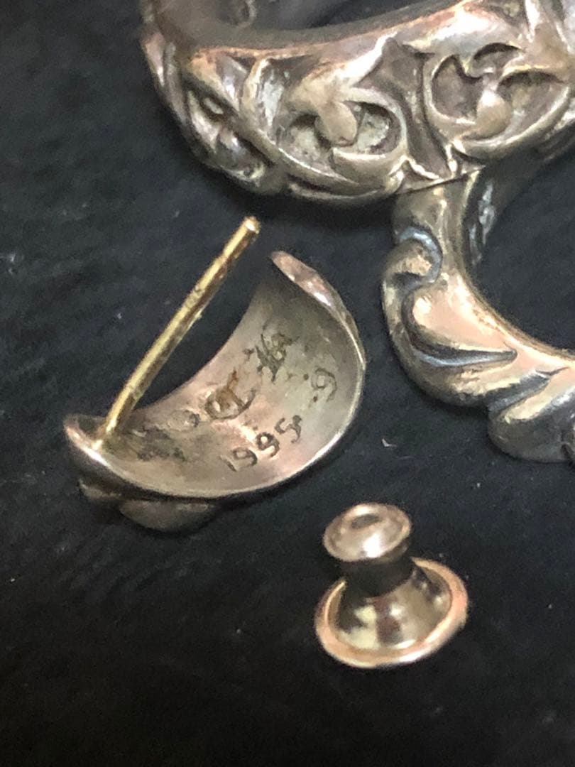 クロムハーツ カーブティアドロップ　ピアス