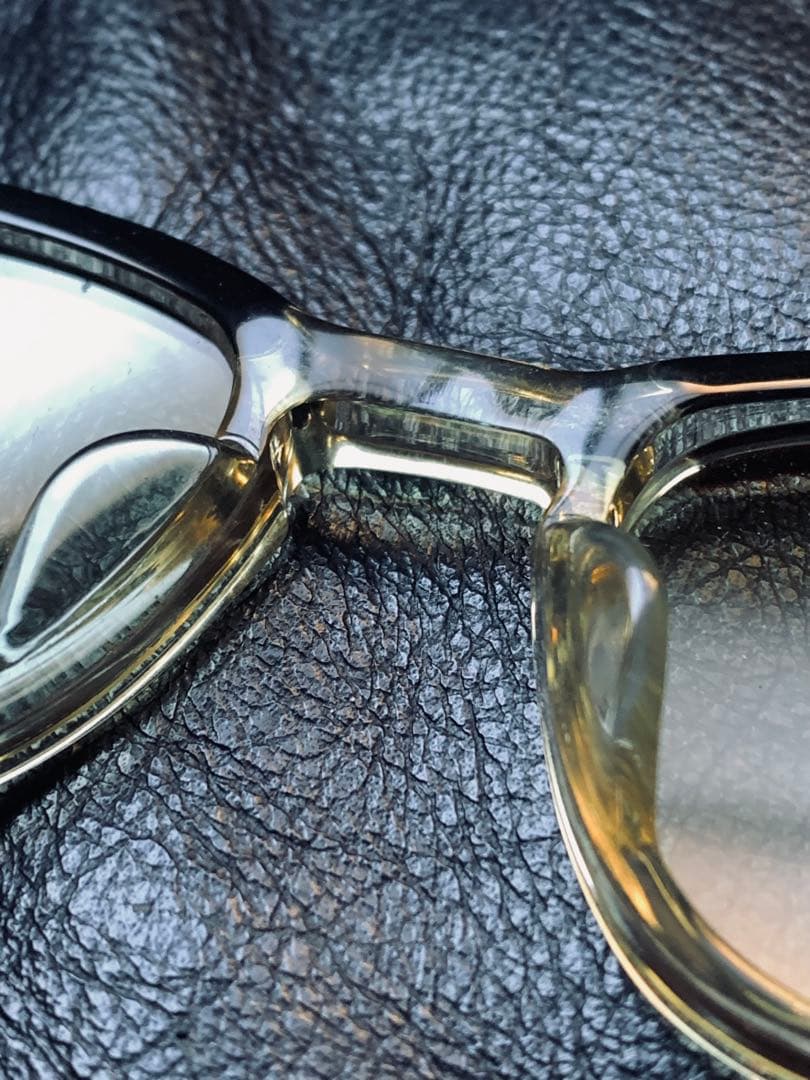 白山眼鏡「POST 」 ボルドー&キハク色の色気立つコンビフレーム 白山