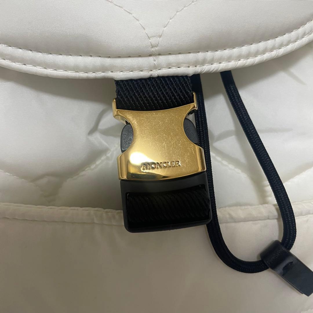 極美品　モンクレール　ASTRO BACKPACK リュック　中綿　保存袋付