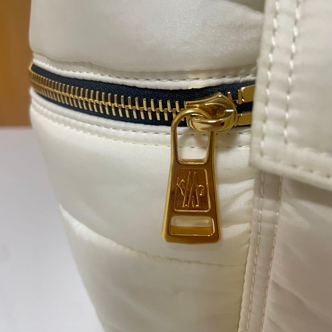 極美品　モンクレール　ASTRO BACKPACK リュック　中綿　保存袋付