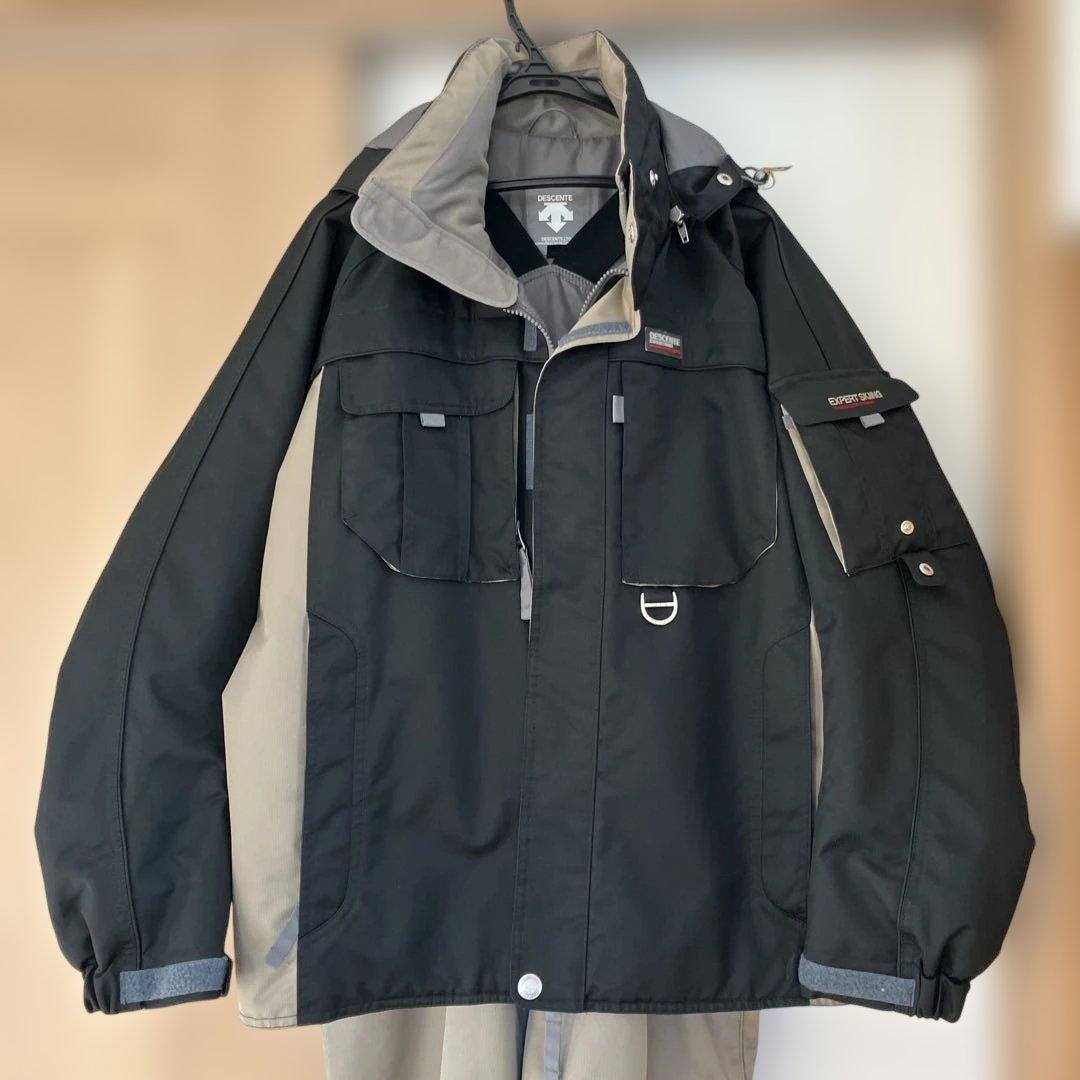 DESCENTEスノボー、スキーウェア　セットアップ　メンズM