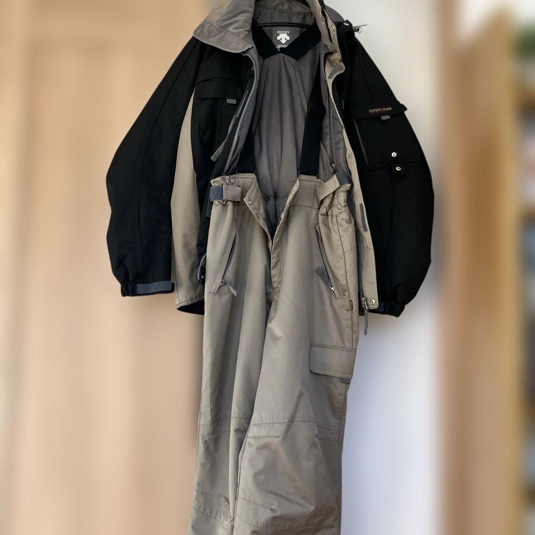 DESCENTEスノボー、スキーウェア　セットアップ　メンズM
