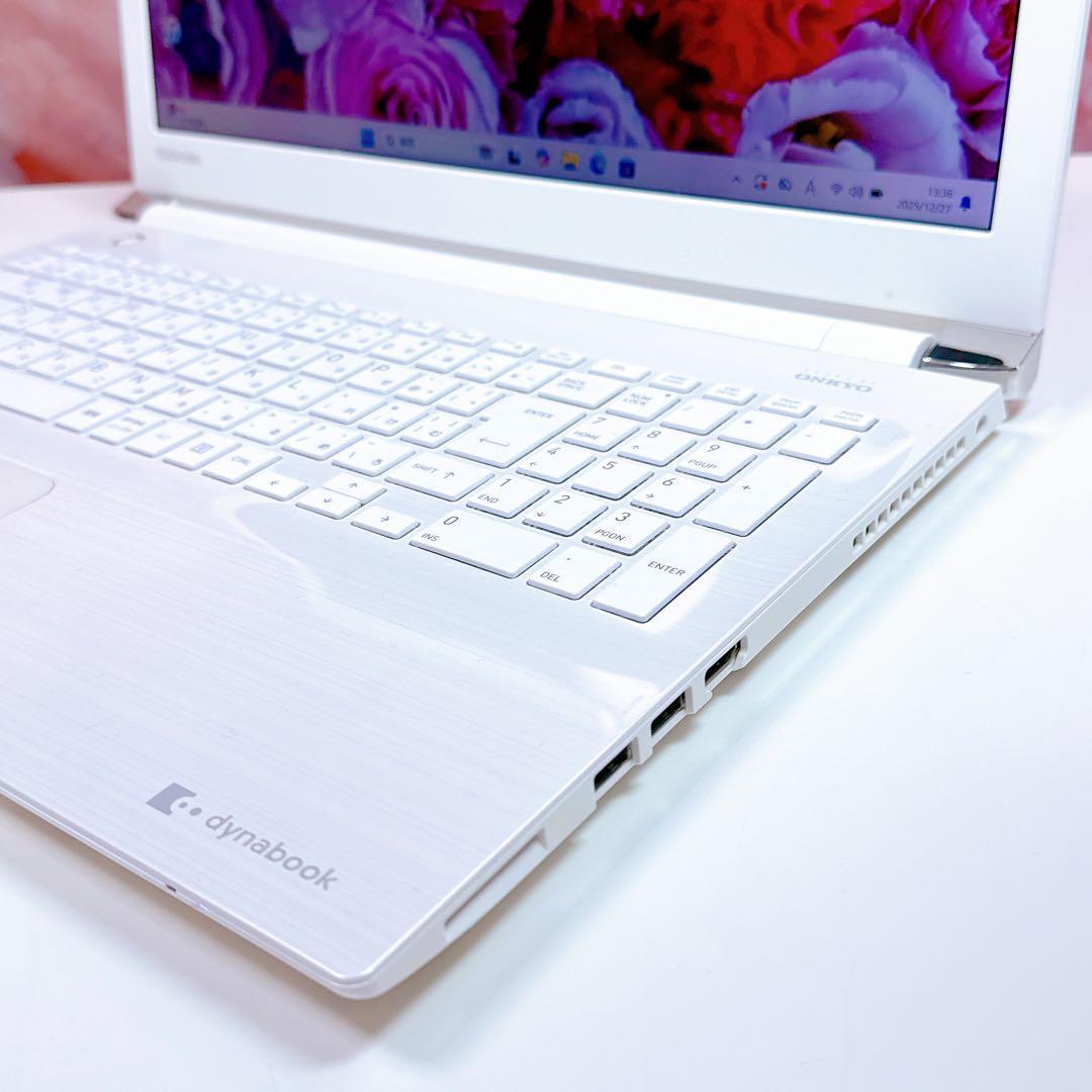 美品✨ 新品SSD✨ノートパソコン windows11✨カメラ✨オフィス 薄型