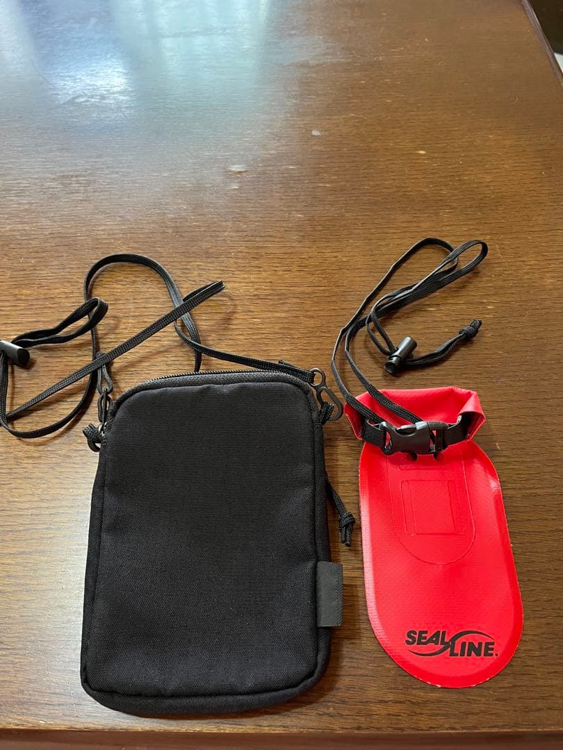 な*お様 SUPREME ポーチセット　美品　ショルダーバッグ