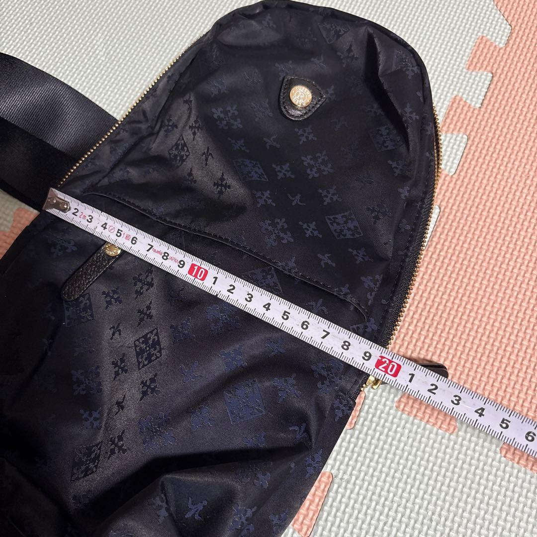 ラシット　ボディバッグ