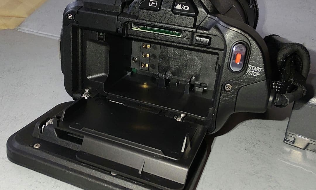 JVCビデオカメラ GC-YJ40 ヤマダ電機オリジナル