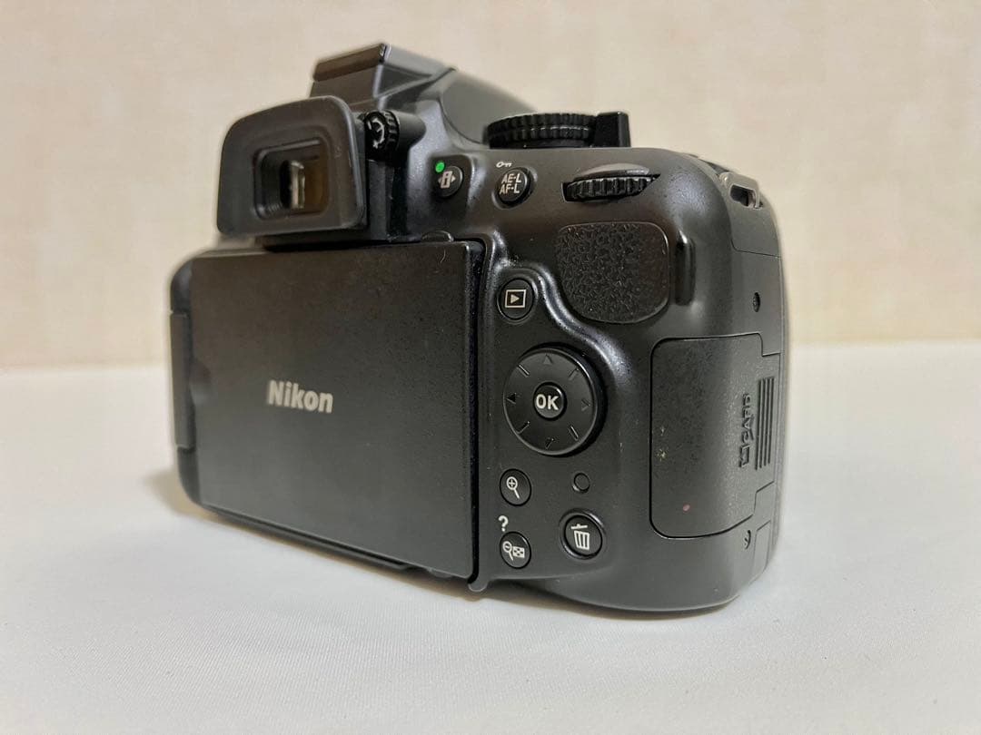 Nikon D5200 ダブルズームキット(18-55VR+55-300VR)