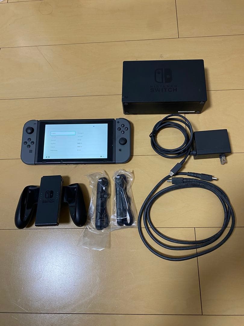 Nintendo Switch 本体 グレー Joy-Con付属