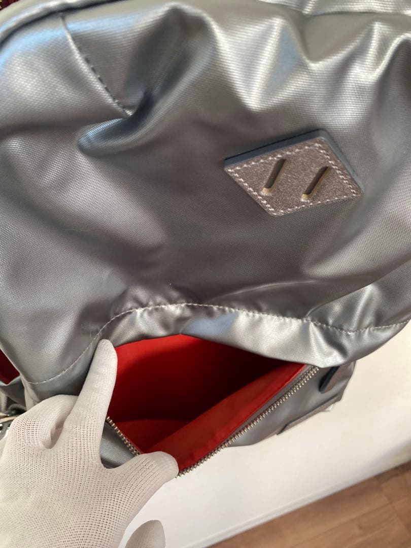 ヴィヴィアンウエストウッド　シルバーリュック