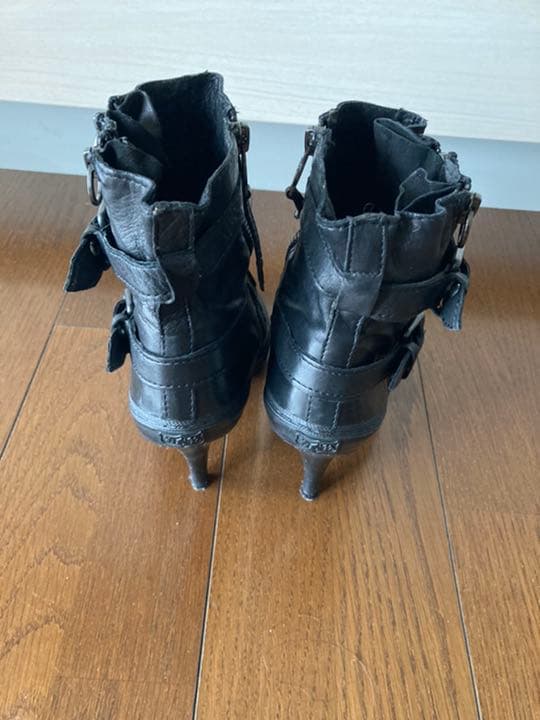 【美品】レディースハーフ　皮ブーツ