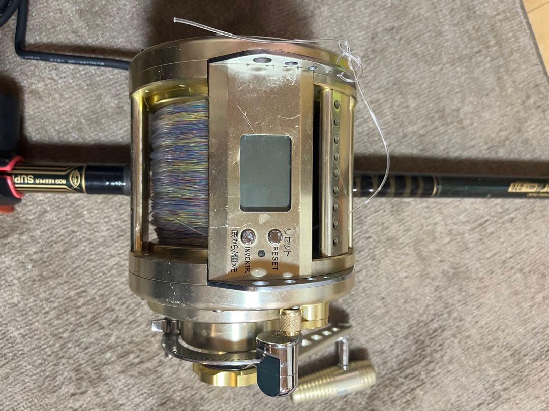 ダイワ マリンパワー3000 12V