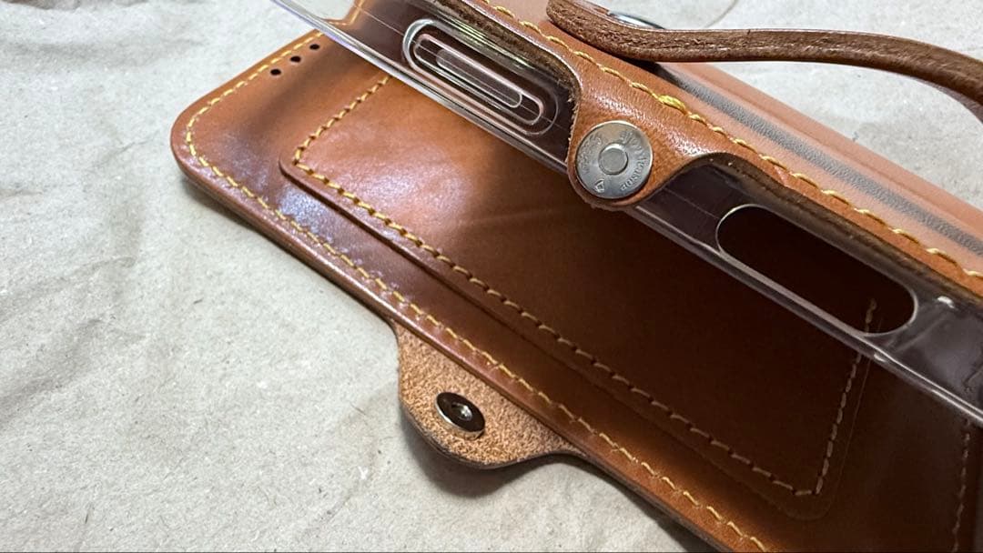 iPhone16pro 本革手帳タイプ 栃木レザー おまけ付き