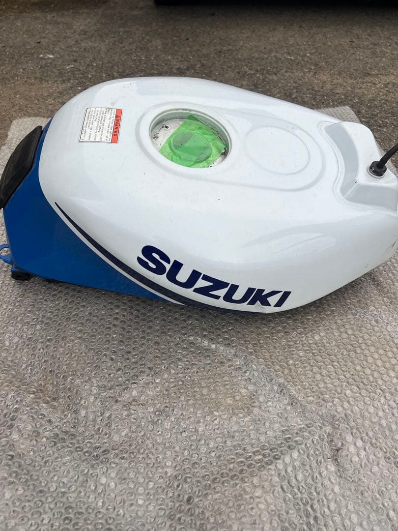 SUZUKI GSX-R1100 GV73A（M型）燃料タンク