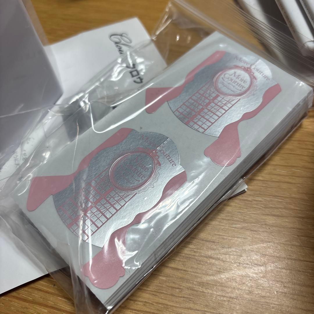 ネイルアート用品セットと教材