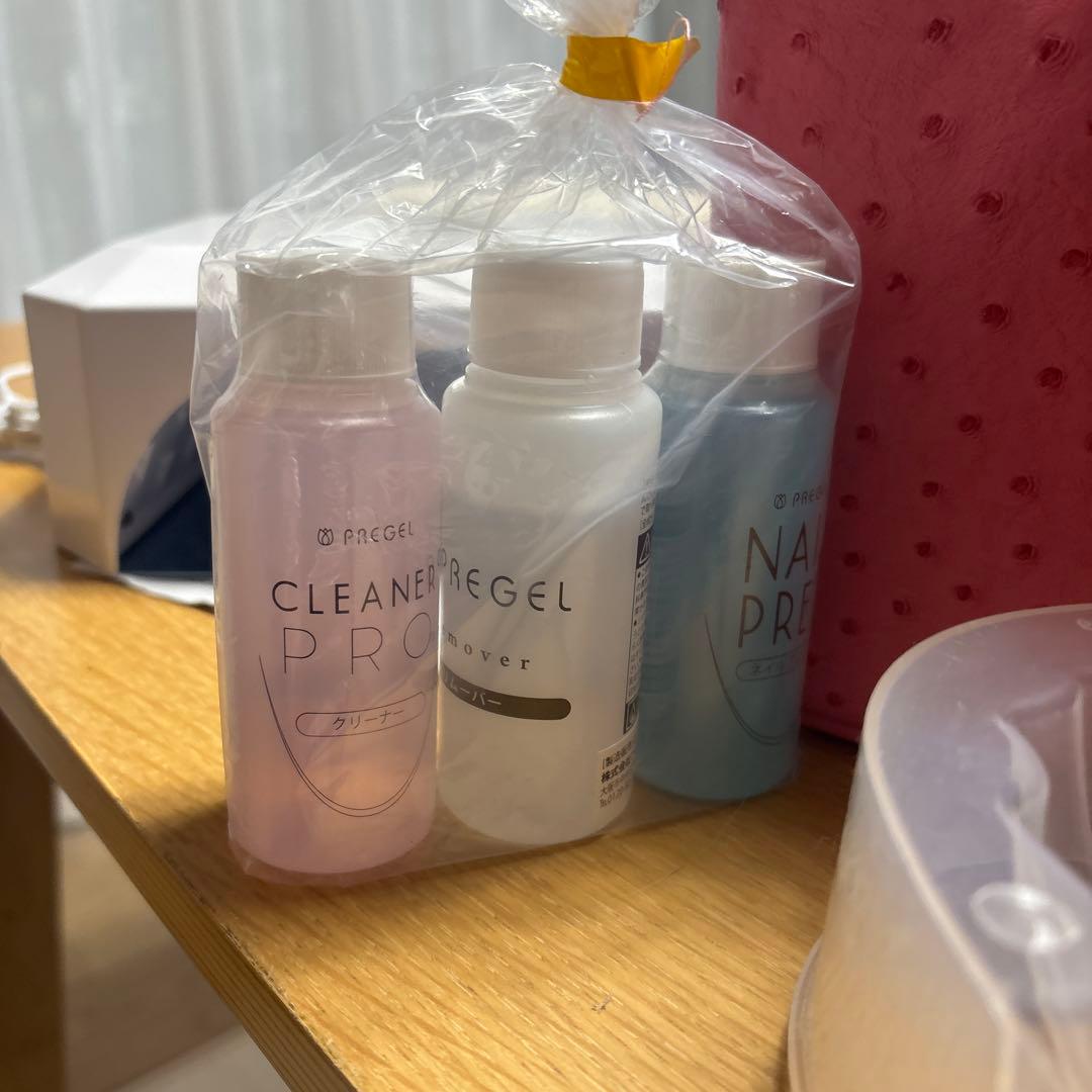 ネイルアート用品セットと教材