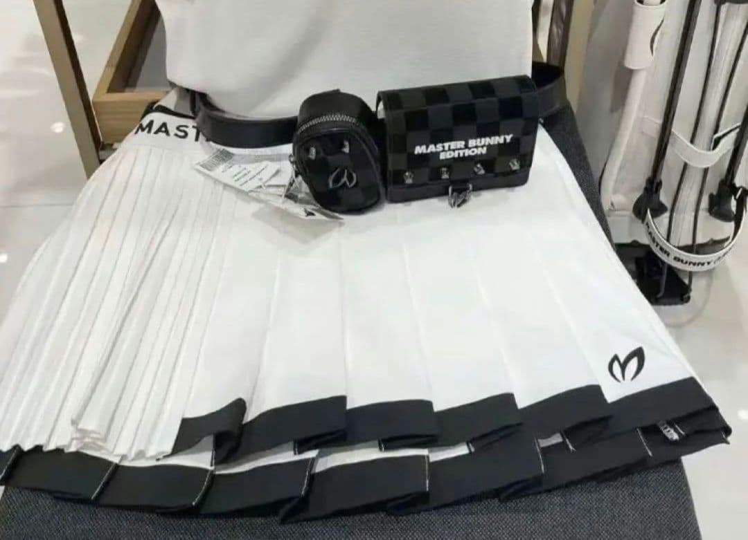 【sakura】MASTERBUNNYEDITION プリーツ