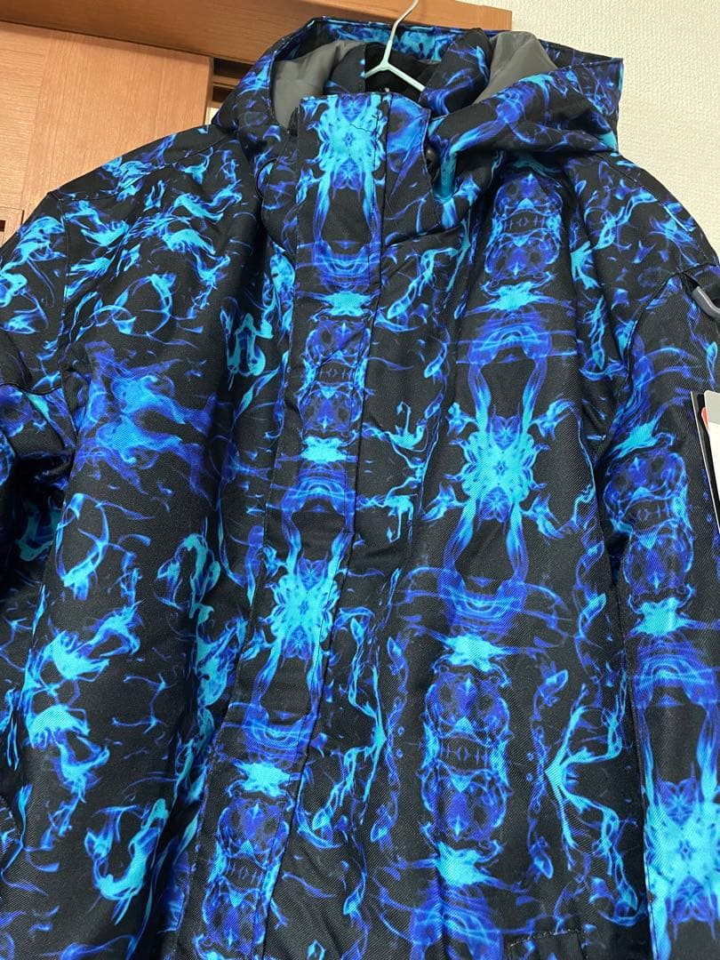 スキーウェア男性Mサイズ　早い者勝ち！新品タグ付きとシャツと手袋