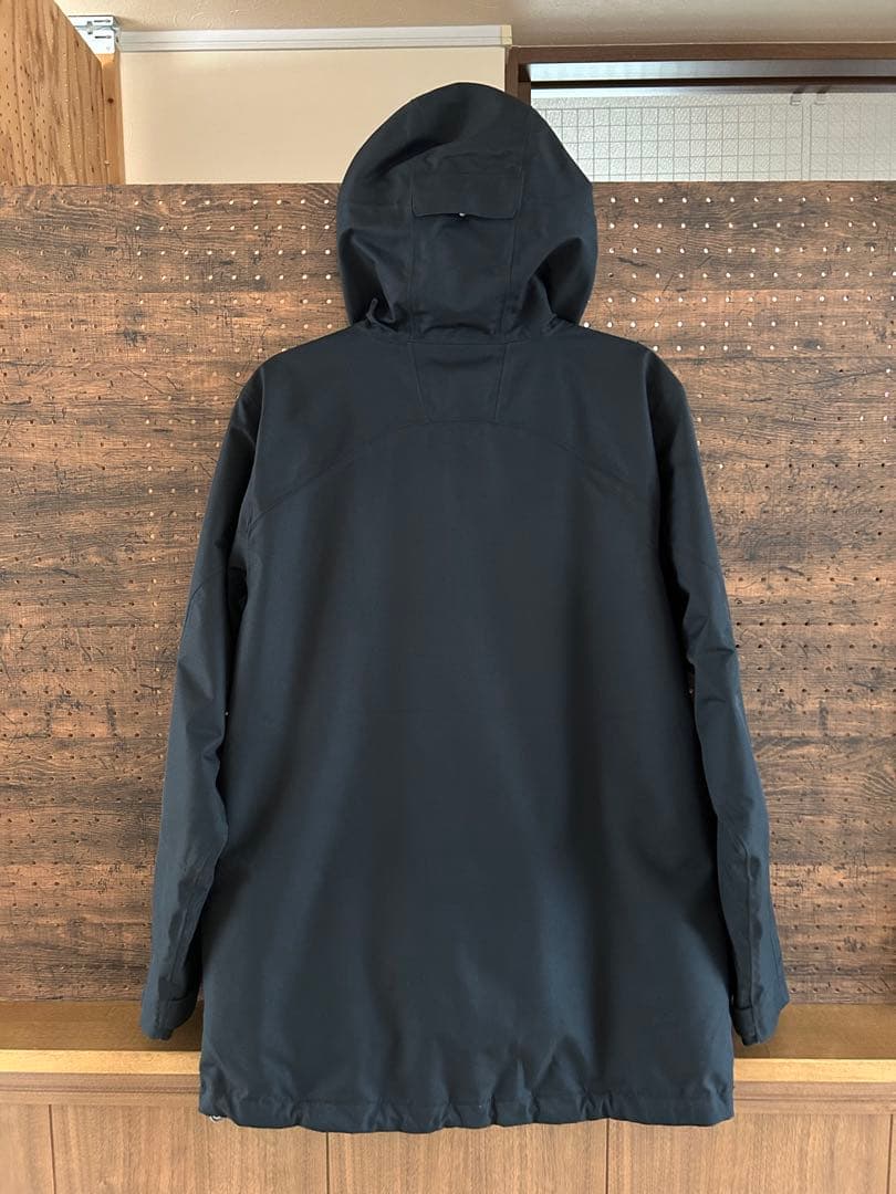 【美品】Under Armour フード付きスキーウェアジャケット