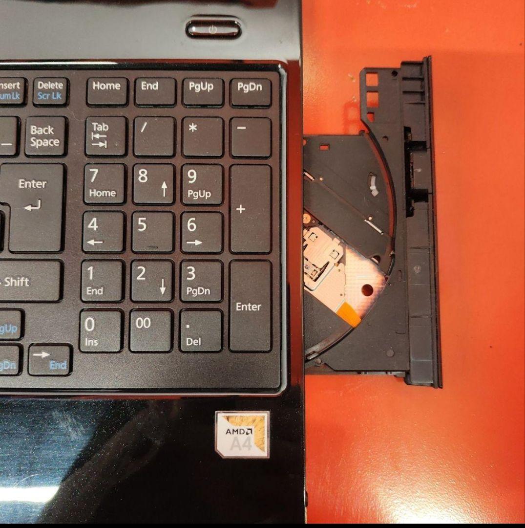 富士通 爆速SSD Windows11 ノートパソコン A4第9世代 極美品