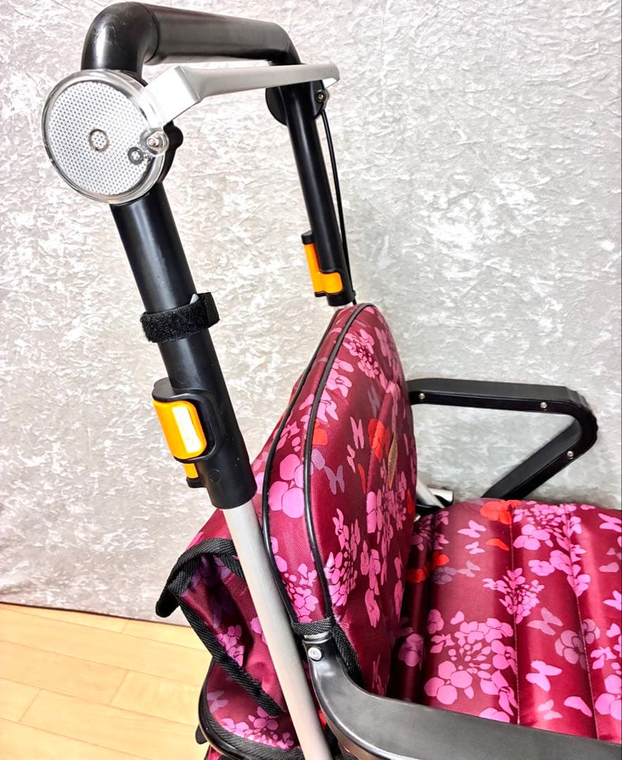 幸和製作所 座れるシルバーカー レコルティST10 ショッピングカー 手押し車