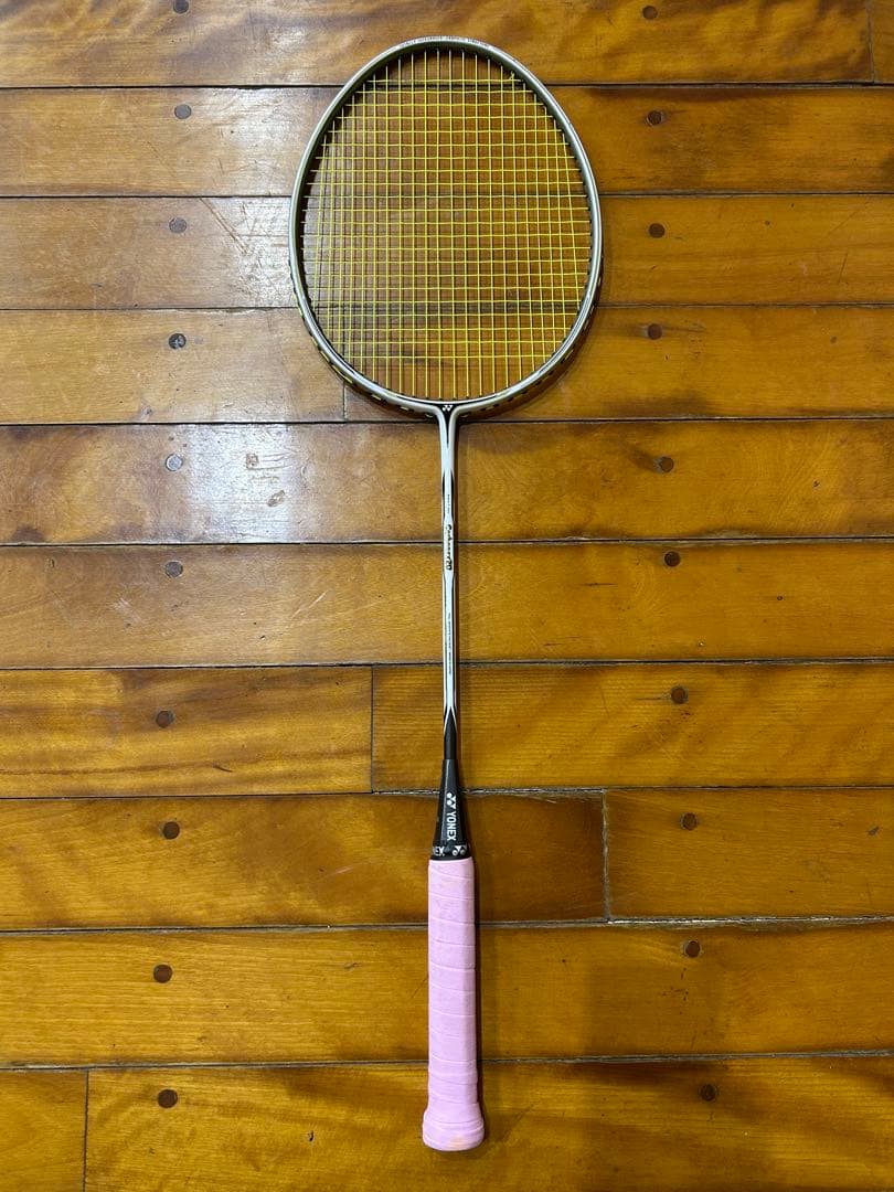ヨネックスバドミントンラケット Carbonex 20