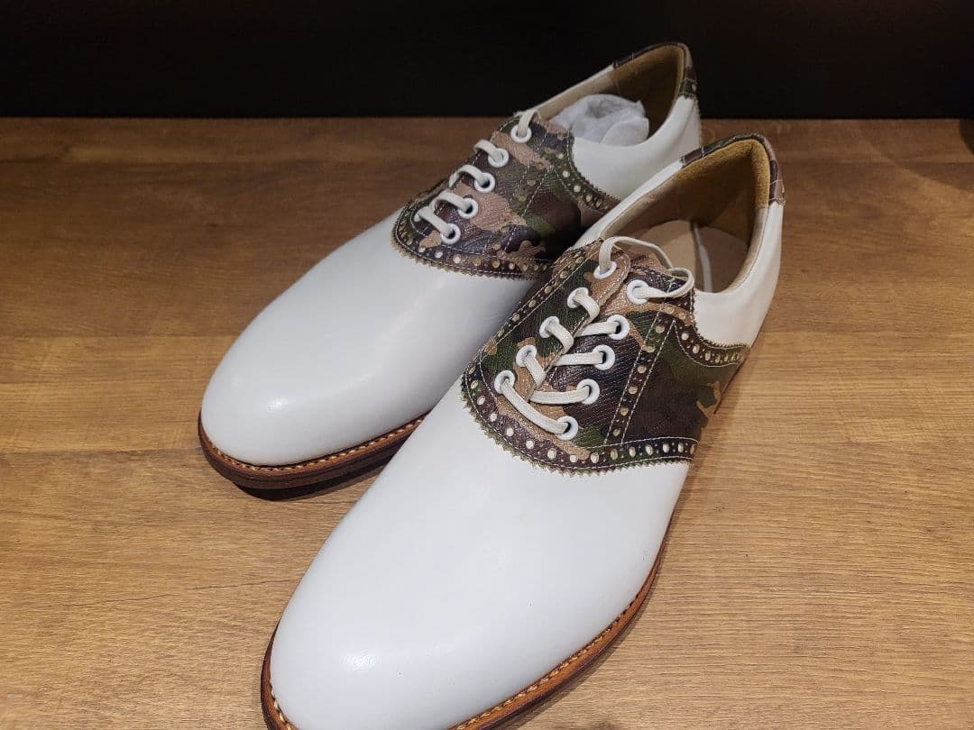 本革高級ゴルフシューズ ホワイト/カモフラージュ
