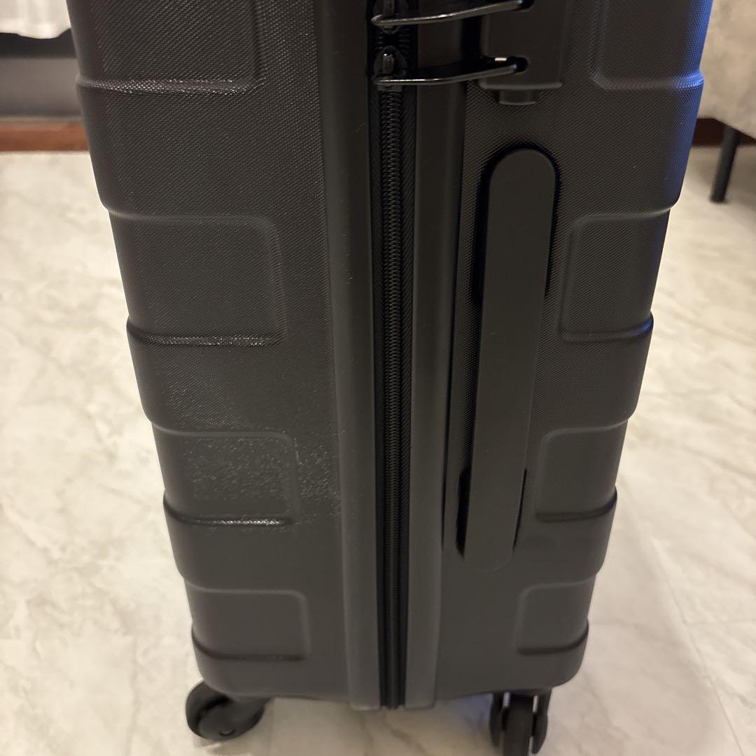 無印良品 バーを自由に調節できる ハード キャリケース 36L ブラック　黒