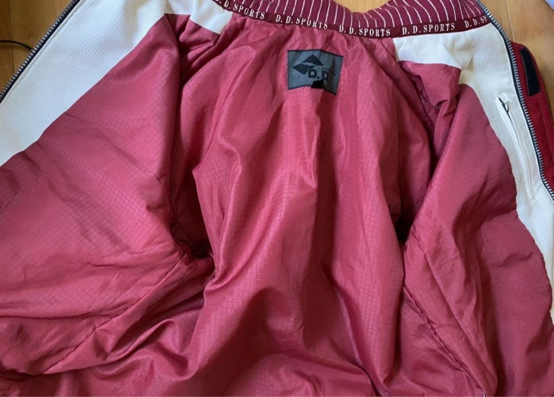 デサント　レディース　9号　Mサイズ　スノーウェア　上下セット　赤　スノボウェア