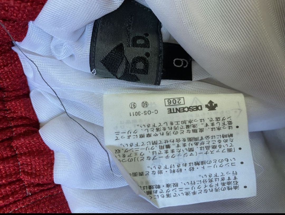 デサント　レディース　9号　Mサイズ　スノーウェア　上下セット　赤　スノボウェア