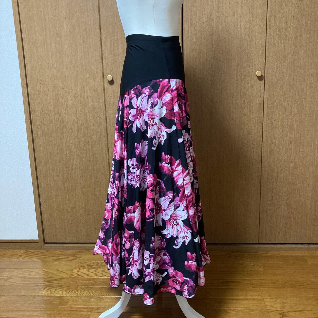 社交ダンス衣装 黒とピンクの花柄　セットアップ　パーティやレッスンに着回し自由