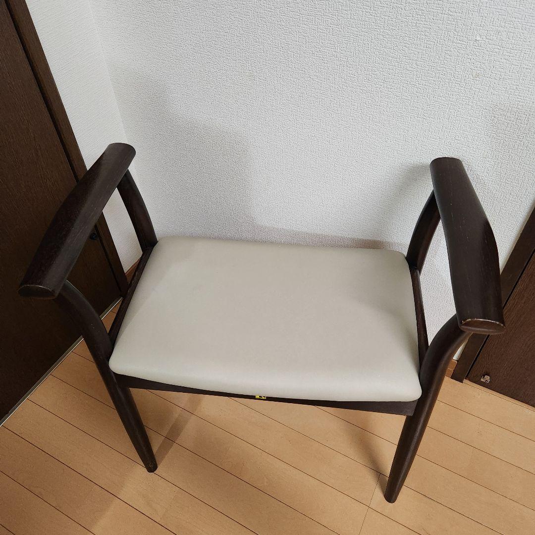 ふるさと納税30万の返礼品】飛騨産業 Po Chair キツツキマーク - メルカリ