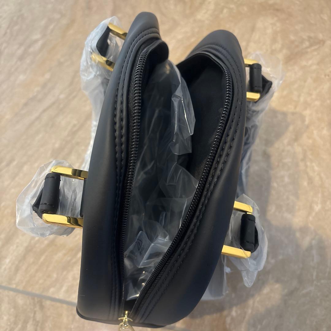 新品未使用　かわいいマンシングカートバッグ　黒　お値下げ中