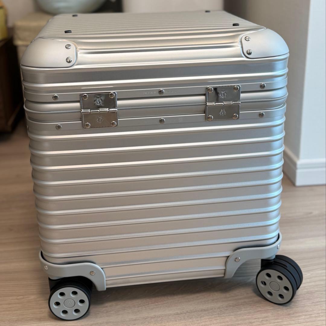 リモワ RIMOWA Vitra ヴィトラ アルミ製スツール 限定商品 - メルカリ