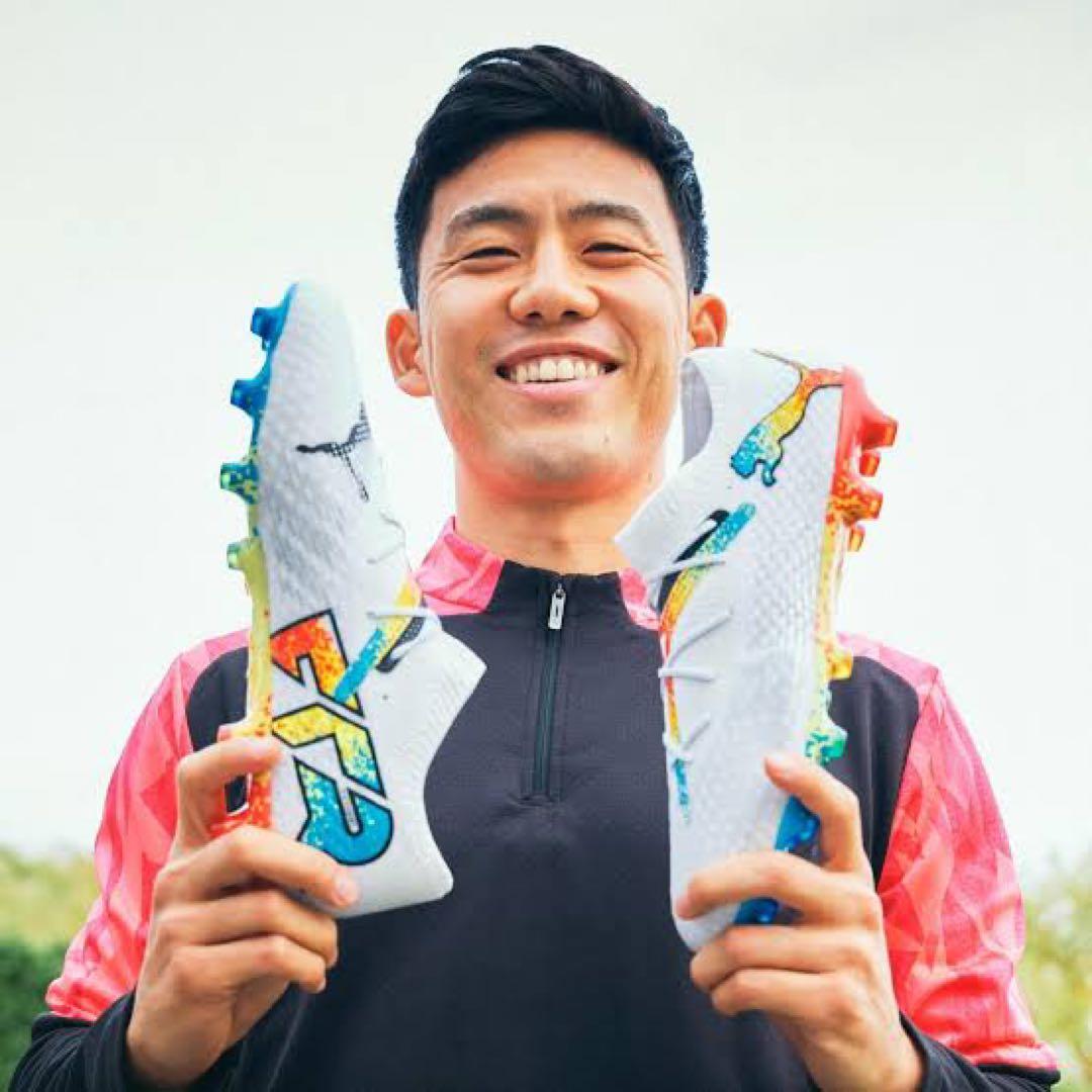 遠藤航 サイン入りプーマ フューチャー7アルティメットLOW28cmうし丸