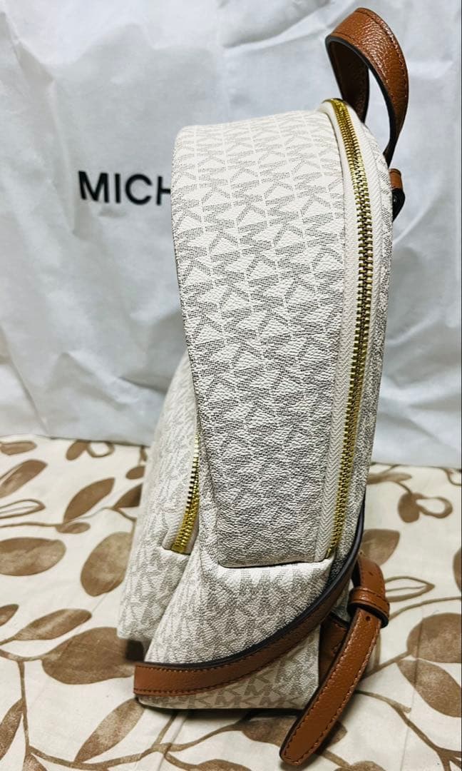 【新品未使用】MICHAEL KORS MKロゴバックパック