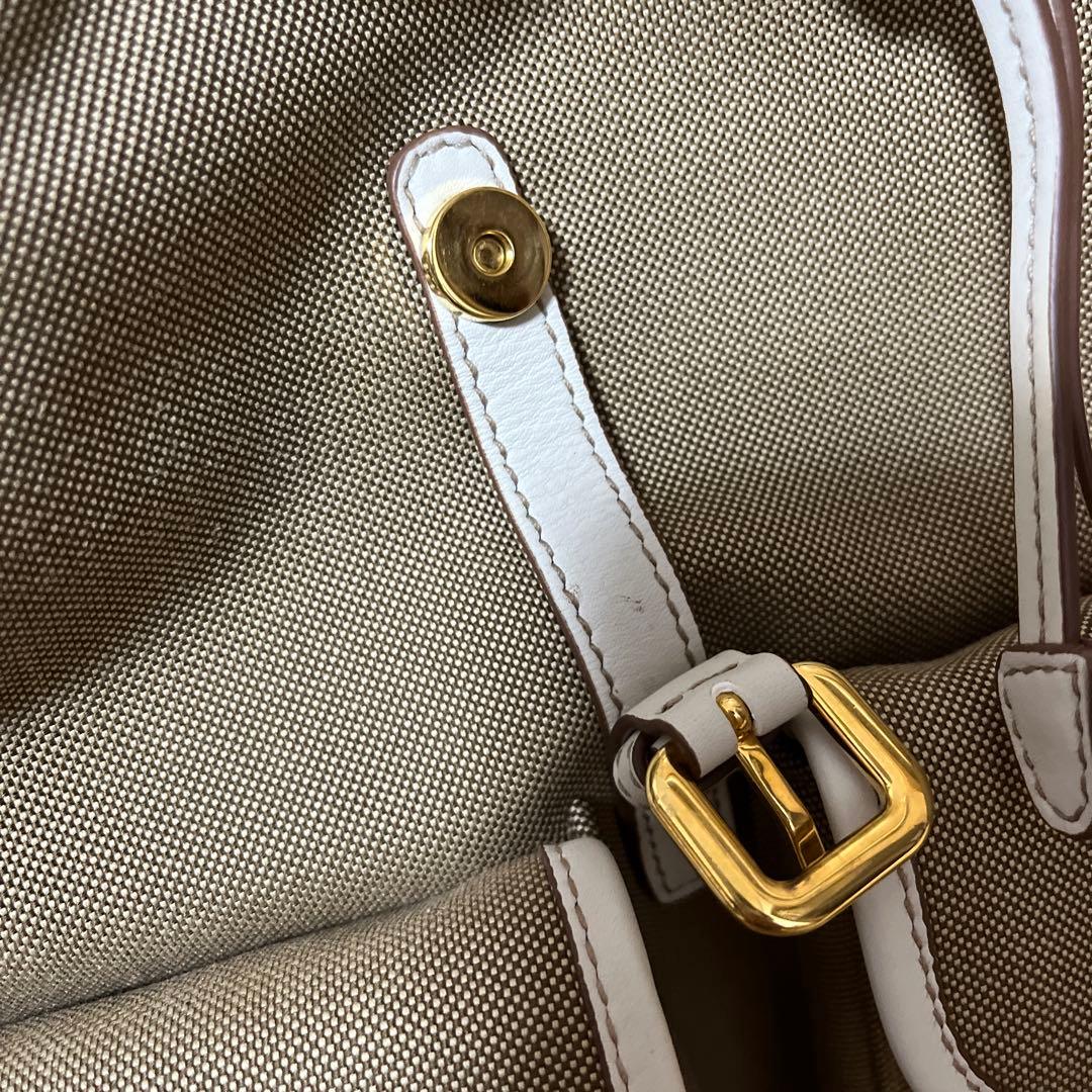 プラダ　バックパック　ロゴジャガード