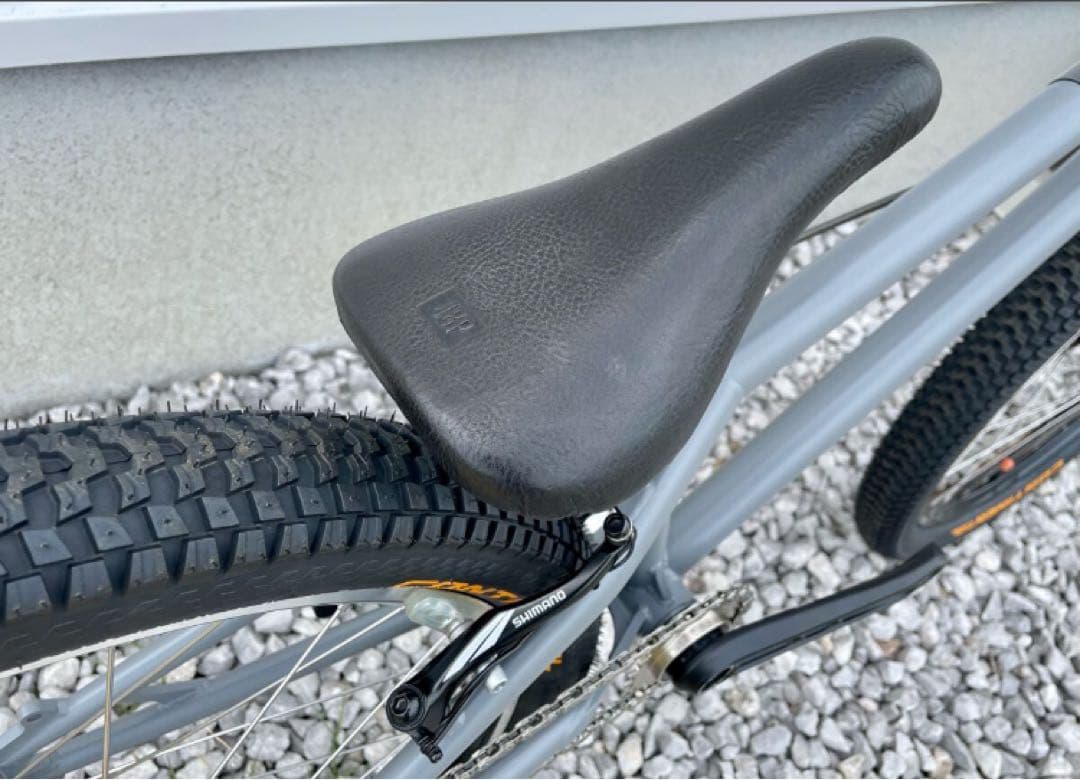 ツバグラ　trmozu 24インチ グレー再塗装