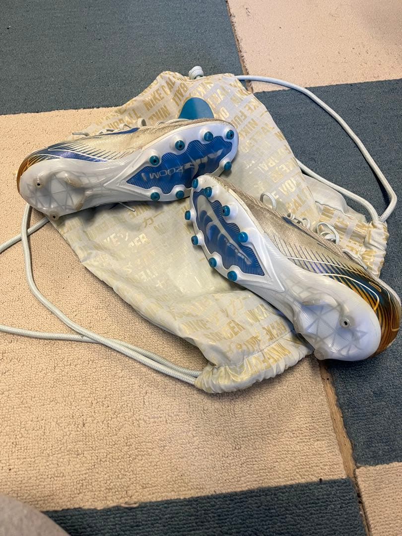 Nike スパイク マーキュリアルヴェイパー16 AG Proホワイト/ブルー