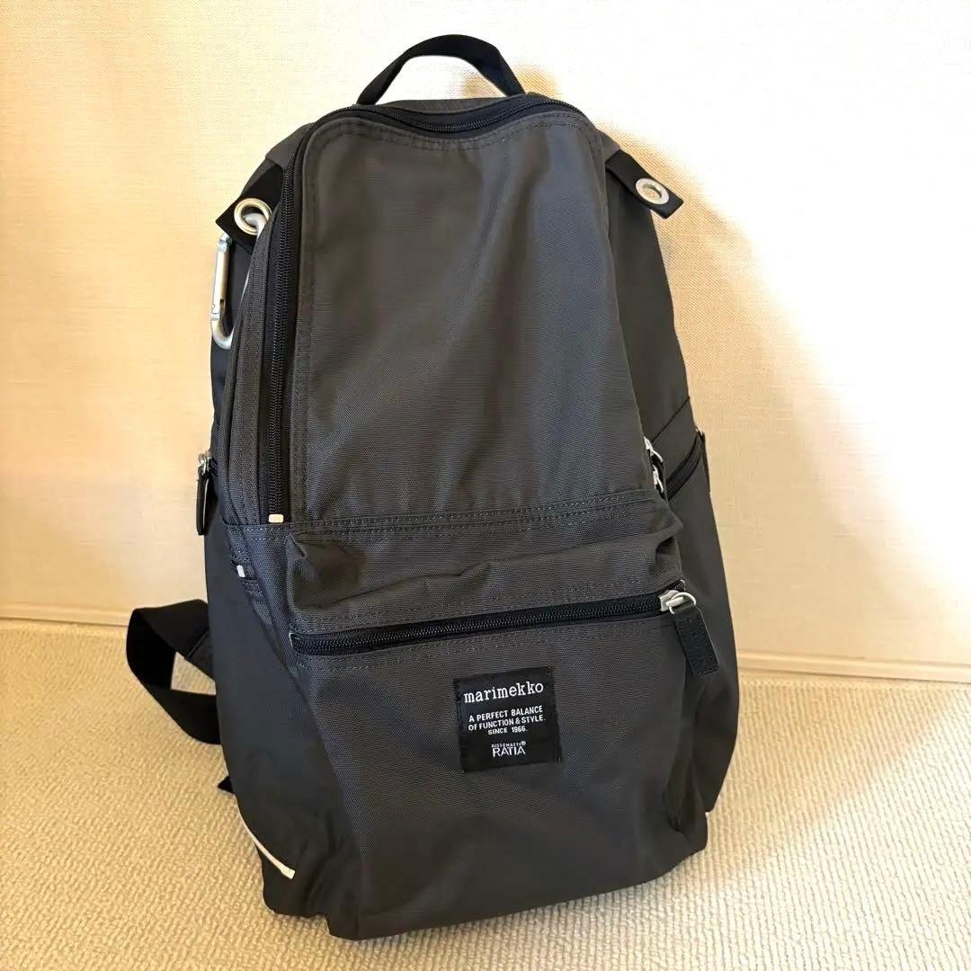 美品【marimekko】BUDDY グレー COAL リュック・バックパック - バッグ