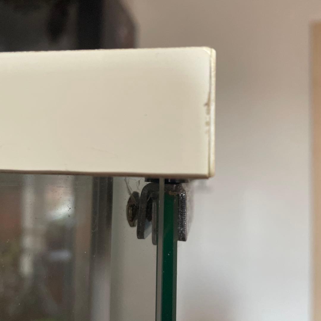 梱包・発送たのメル便】IKEA デトルフ ガラス扉キャビネット - メルカリ