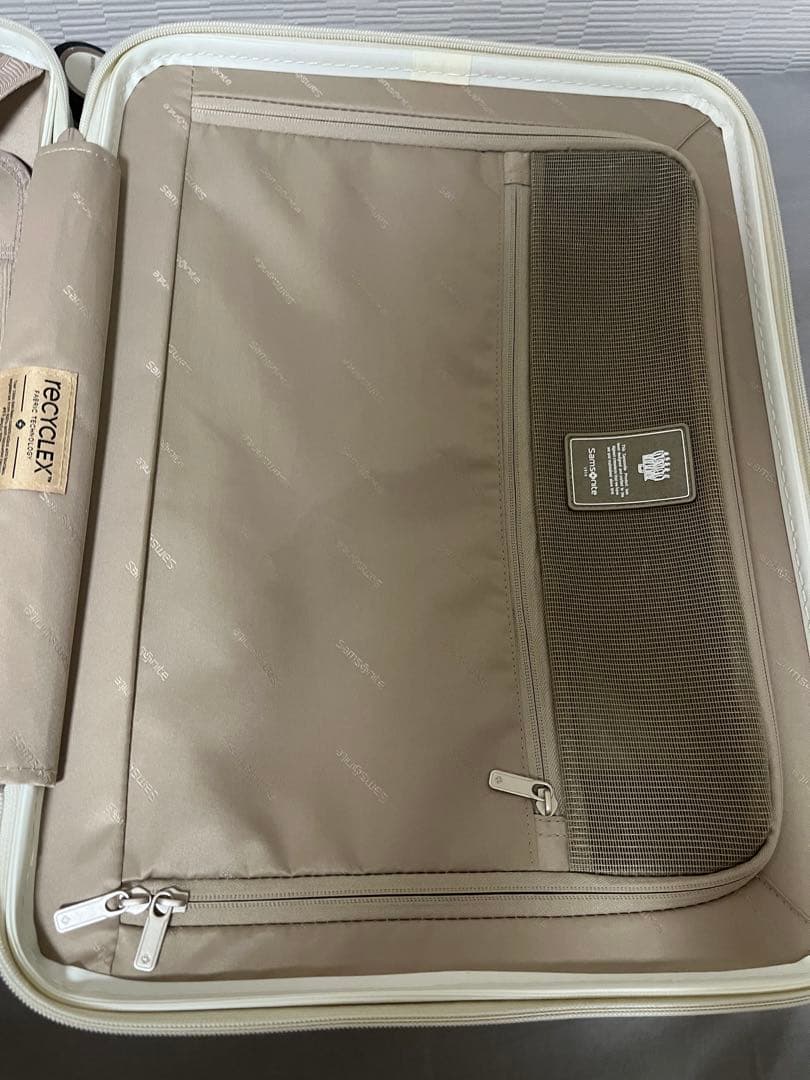 サムソナイト ミンター スピナー55 アイボリー チャック故障 機内持ち込み